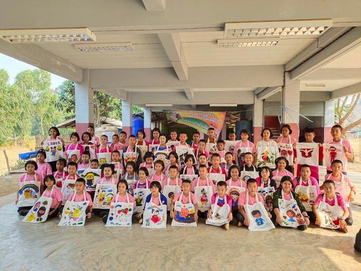 ถุงผ้าลดโลกร้อน “รร.บ้านถ้ำผาโด้”