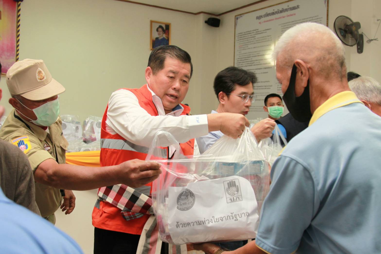 "นิพนธ์" รุดตรวจพื้นที่น้ำท่วมน่าน กำชับทุกหน่วยพร้อมรับมือพายุลูกใหม่ ย้ำ ความปลอดภัยในชีวิตต้องมาก่อน 