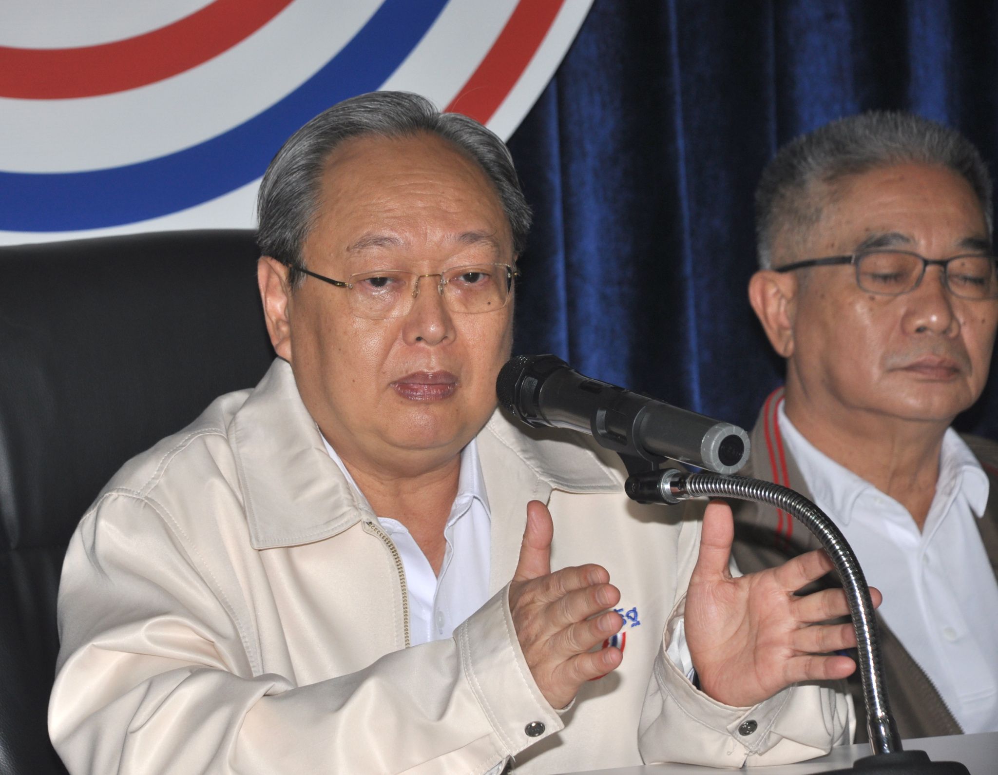 "สนธิรัตน์"โยนสภาฯพิจารณาฝ่ายค้านขอเปิดสมัยประชุมวิสามัญฯถกแก้ปัญหาโควิด-19