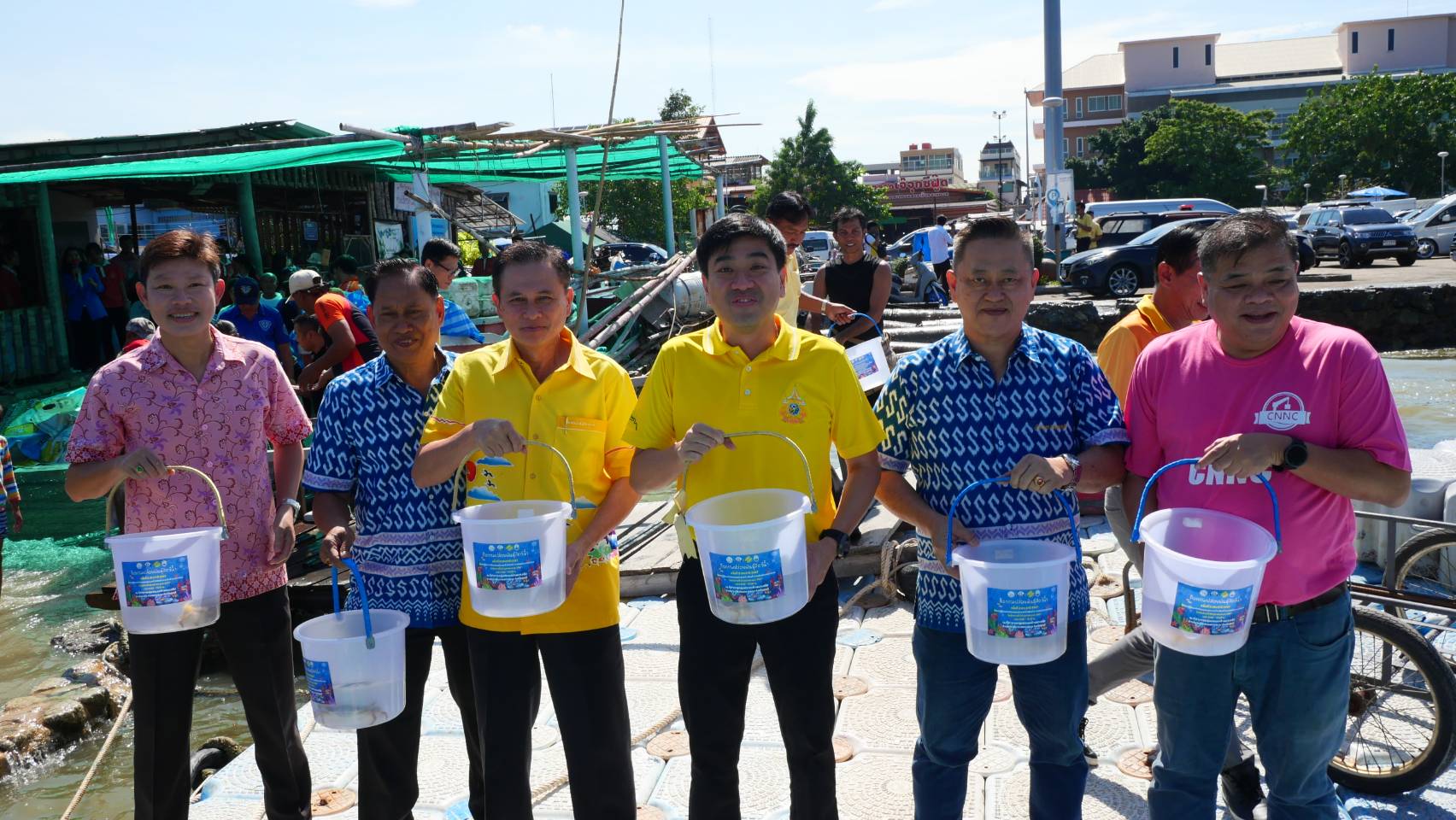 CNNC ร่วมท่าเรือแหลมฉบัง กลุ่มประมงบ้านนาเกลือ ปล่อยพันธุ์สัตว์น้ำ ฟื้นฟูและเพิ่มชนิดพันธุ์สัตว์น้ำท้องถิ่น 