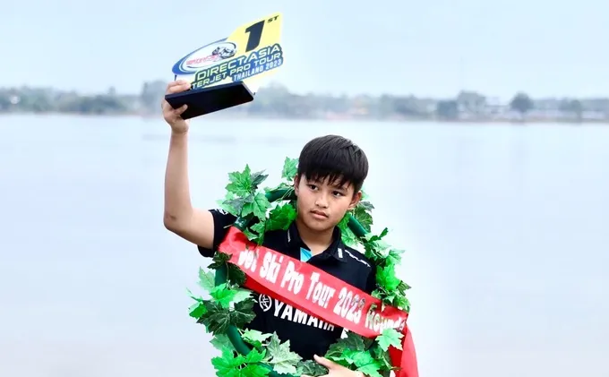"ธนธรรม" คว้าแชมป์รุ่น JUNIOR 8-13 yrs KING OF SLALOM SPARK STANDARD วอเตอร์เจ็ต โปรทัวร์ 2023 สนาม 1 ที่ขอนแก่น