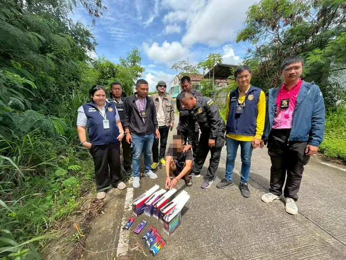 บุกจับหนุ่มเวียดนามค้าบุหรี่ไฟฟ้า กลางเมืองระยอง ยึดของกลางได้กว่า 200 ชิ้น 