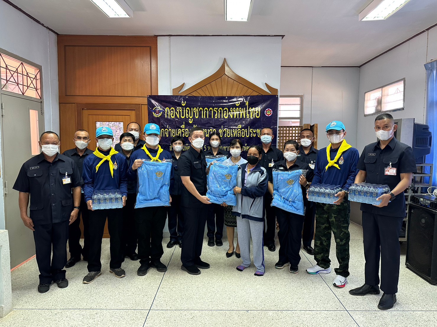 หน่วยพัฒนาการเคลื่อนที่ 55 เดินหน้ามอบผ้าห่มกันหนาว ยาสามัญประจำบ้าน ให้กับผู้ป่วยติดเตียง ผู้พิการ