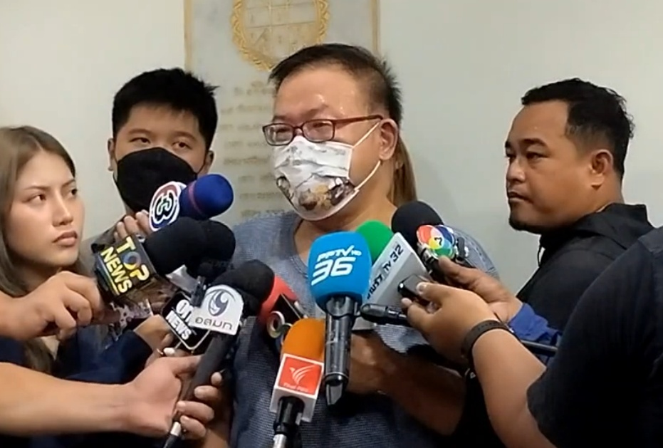 ญาติรับศพ “ลุงกำธร” ที่เดินพลัดตกท่อร้อยสายไฟฟ้า น้องชาย เผยจะฟ้องหน่วยงานที่เกี่ยวข้องให้ถึงที่สุด เรียกเยียวยา 10 ล้าน