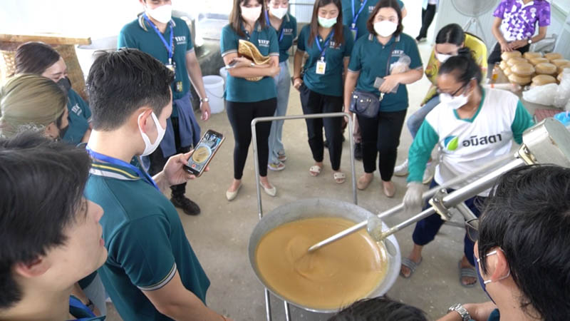 “กลุ่ม YEC หอการค้าฯสมุทรสาคร” ดึงเกษตรกรสวนมะพร้าว-บ้านแพ้ว ยกระดับแปรรูปพัฒนาสินค้า เพิ่มมูลค่า