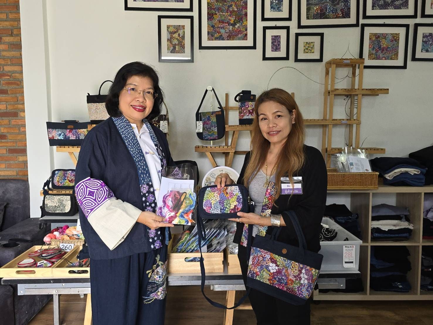 พาณิชย์หนุนวิสาหกิจชุมชนเพื่อผู้สูงวัย ‘Hug Villages’ สร้างรายได้ชุมชน-เปิดโอกาสหาตลาดใหม่    