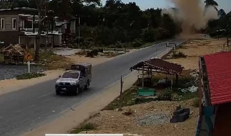 คนร้ายกดบึ้มหมายสังหารเจ้าหน้าที่อส.เจ็บ 7 นายระหว่างไปรับถุงยังชีพแจกประชาชนอำเภอทุ่งยางแดง