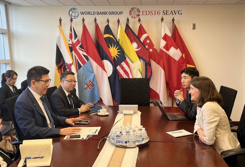 เอกนิติ หารือ 3 สถาบัน จัดอันดับความน่าเชื่อถือระหว่างการประชุม IMF-WB Spring Meetings