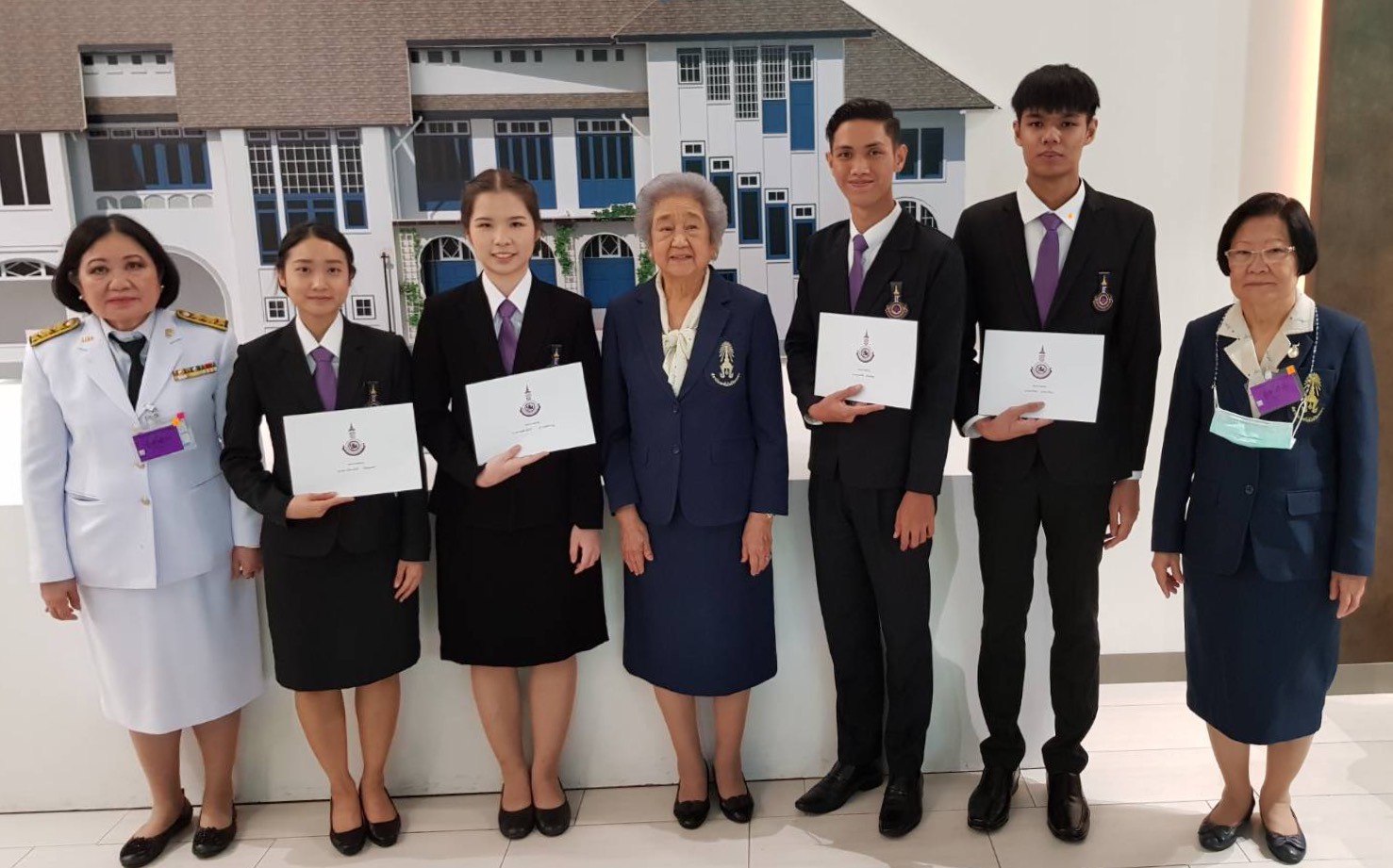 สถาบันเทคโนโลยีจิตรลดา (CDTI)  รับพระราชทานรางวัล