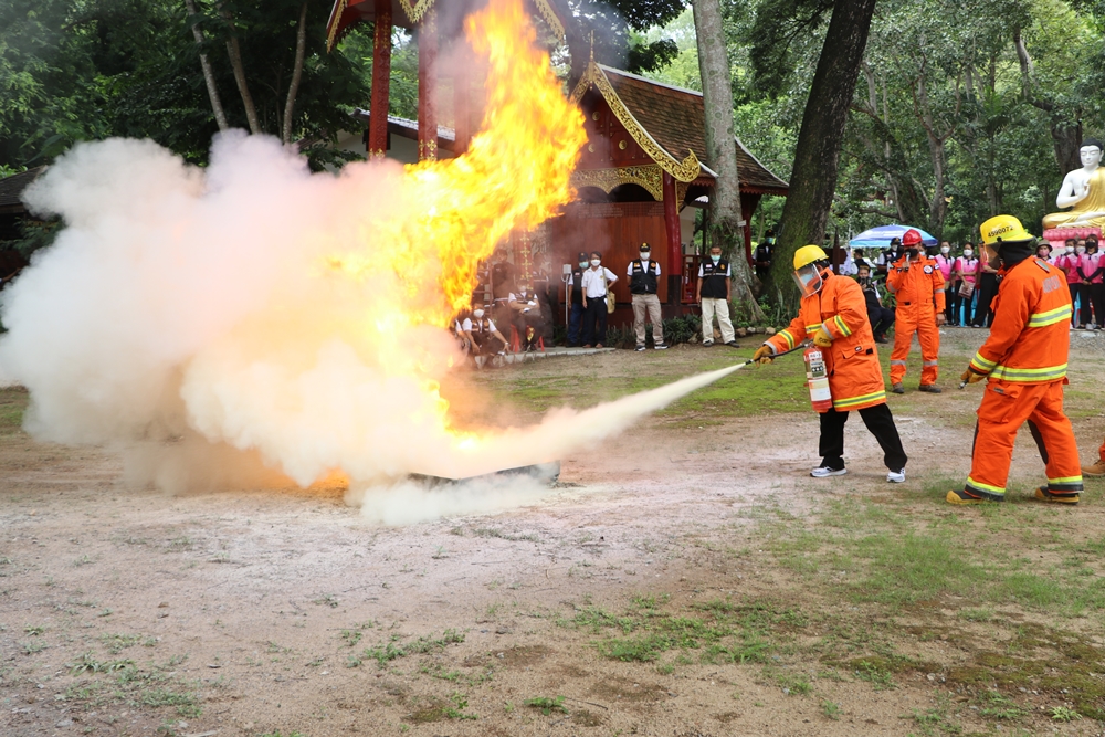 ท่าอากาศยานเชียงใหม่ จัดกิจกรรม "AOT CSR อาสาสอนดับเพลิง" 