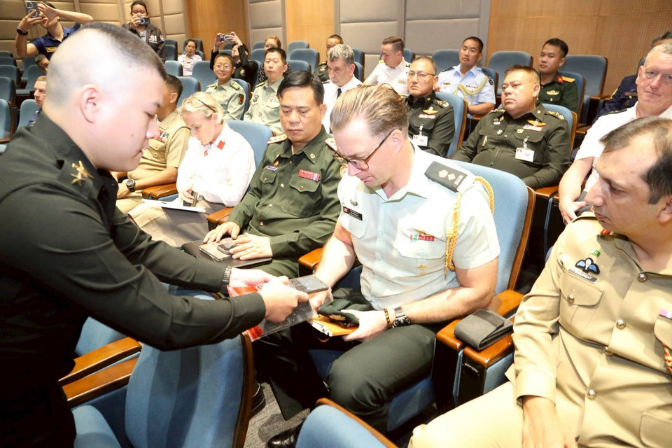 กองทัพไทย แจงทูตทหาร 18 ประเทศ ปมความมั่นคงชายแดนไทย–กัมพูชา โดยเฉพาะเหตุทหารเหยียบทุ่นระเบิด