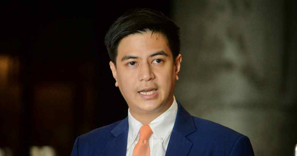 “พริษฐ์” หวังก้าวข้ามปมถอนชื่อแก้รัฐธรรมนูญ ย้ำอย่าปิดประตูบีบเหลือทางเดียว