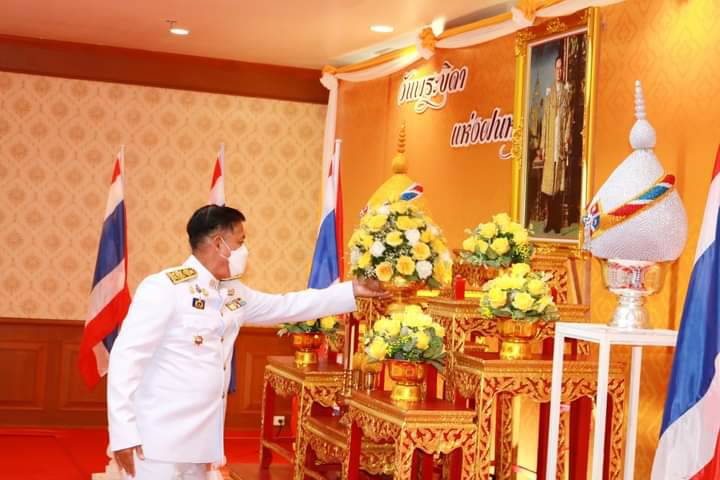 เกษตรจังหวัดเพชรบูรณ์ ร่วมพิธีวางพานพุ่มถวายราชสักการะ ร.9  เนื่องในวันพระบิดาแห่งฝนหลวง ปี 2564 