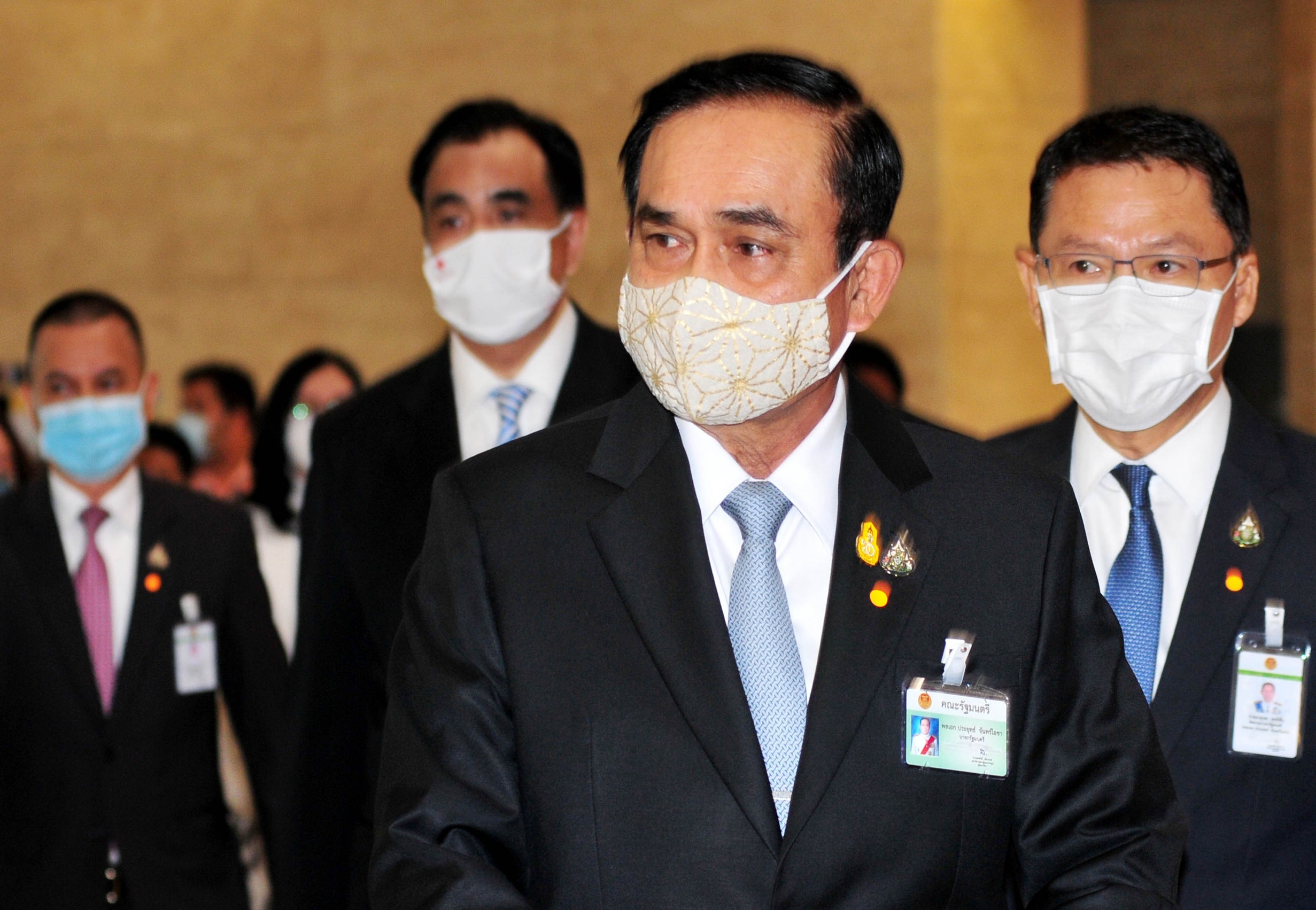 "นายกฯ"ขอประชาชนการ์ดอย่าตก ห่วงเที่ยววันหยุดยาว
