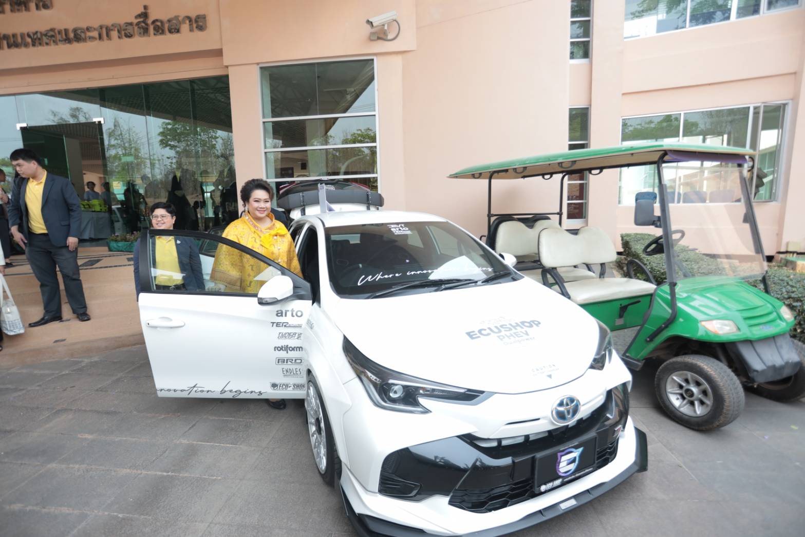 “รมว.อว.” ดึง 23 หน่าวยงานในสังกัดขับเคลื่อนประเทศสู่ Go Green ตั้งเป้าลดปล่อยก๊าซเรือนกระจกได้ปีละ 5 แสนตัน
