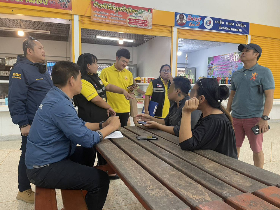 รวบสาวหล่อกัมพูชา ลักลอบทำงานร้านอาหารในวิทยาลัยดังชุมพร อ้างช่วยแฟนสาวชาวไทย 