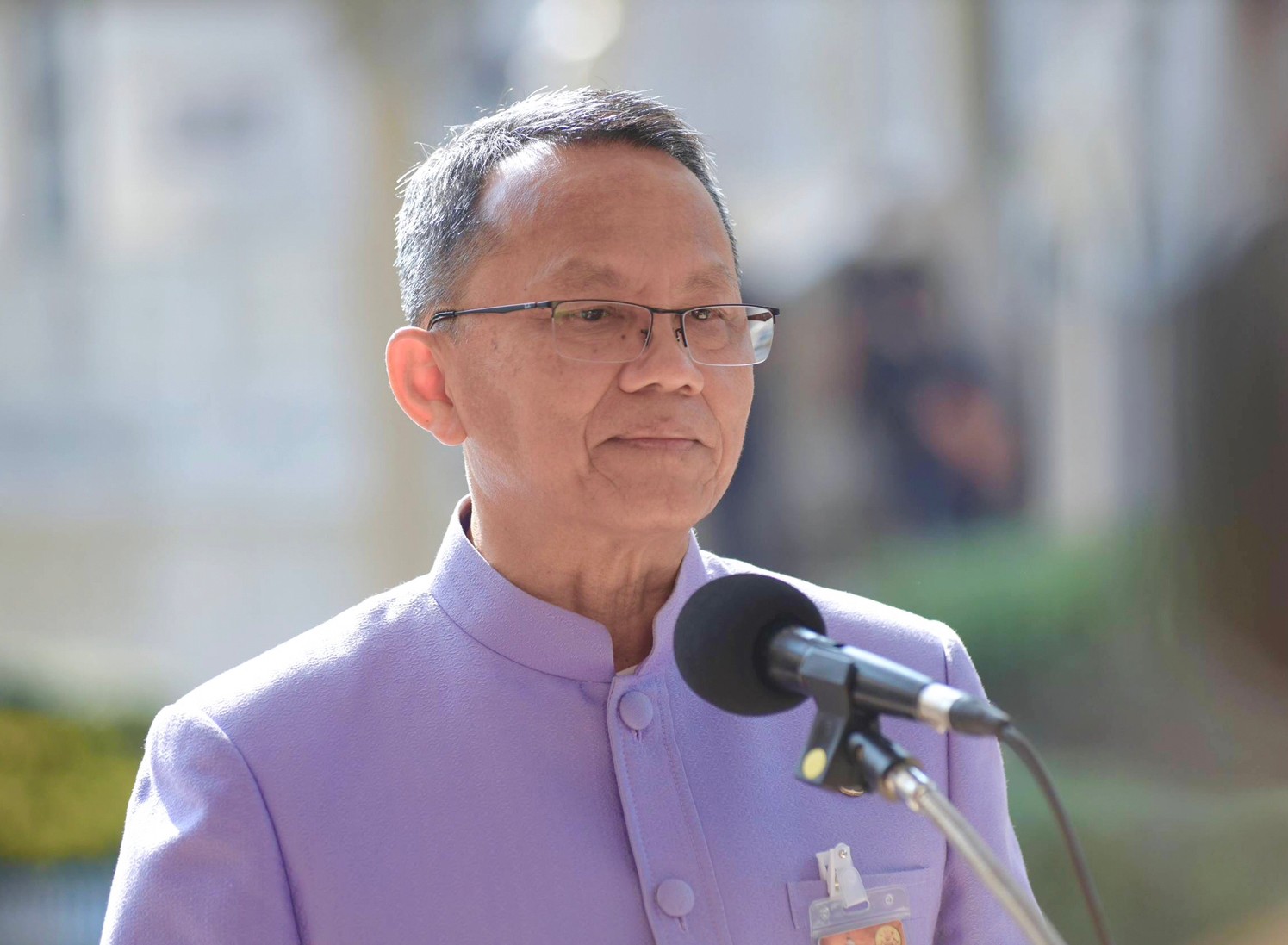 "สมศักดิ์-สุริยะ" นำพวงมาลัยเข้าลา "วิษณุ" นัดแถลงเปิดใจย้ายพรรคศุกร์นี้ 