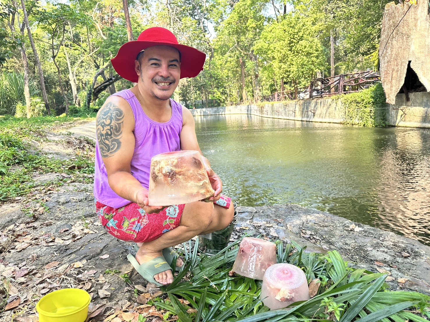 อุณหภูมิพุ่งสูง สวนสัตว์ อุบลราชธานี  จัดคลายร้อนสัตว์ป่า   