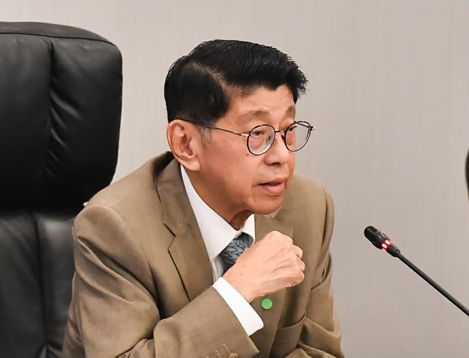"วิษณุ" มอง "ทูต 18 ประเทศ" คุย "พิธา" ปมยุบก้าวไกล ไม่ได้ก้าวล่วงกิจการภายในไทย 