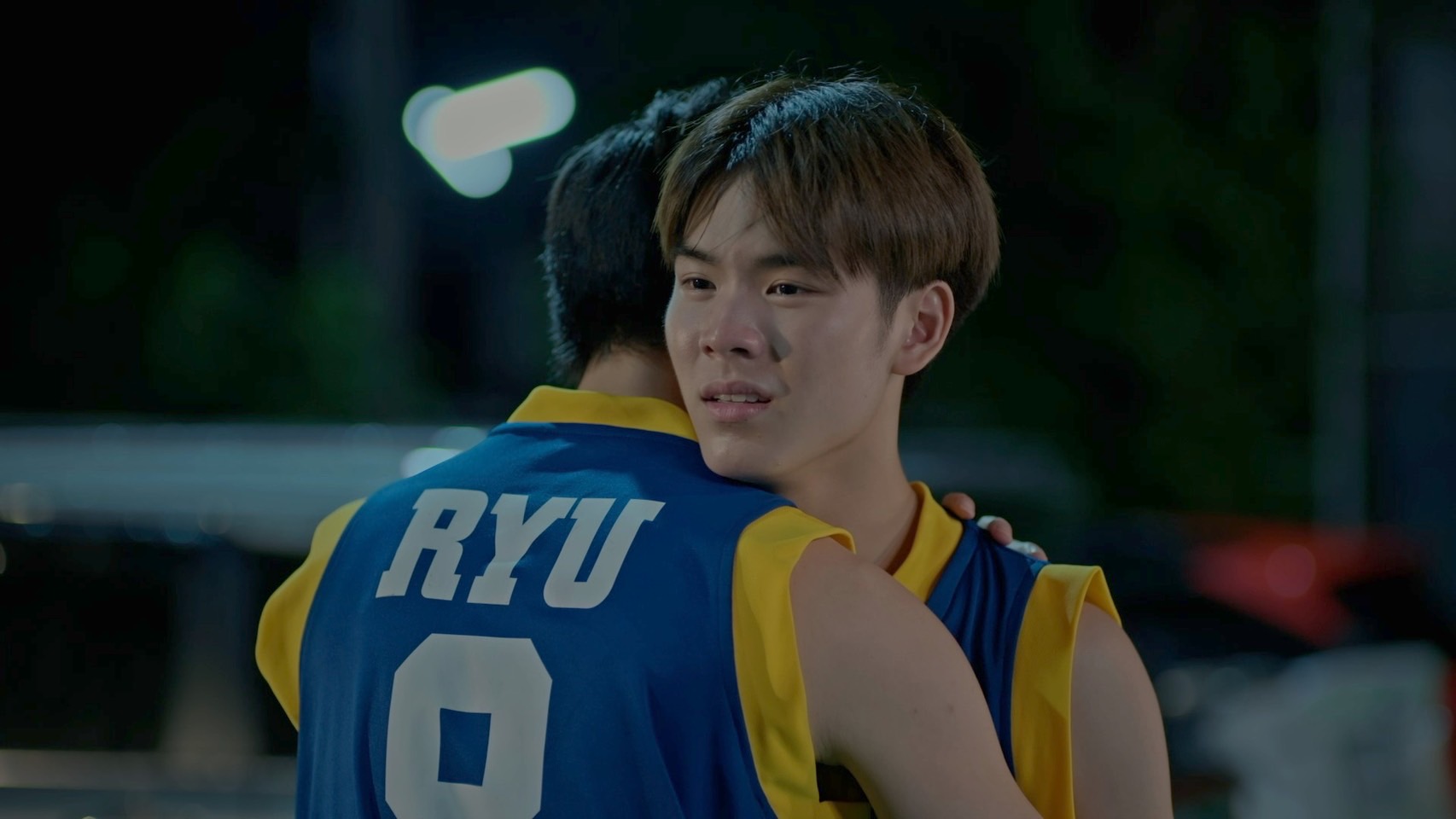 แมตช์นี้ต้องชนะ!! ริว (มีน-นิชคุณ)-อะตอม (แฟรงค์ ธนัตถ์ศรันย์)จับมือสงบศึกชิงรักชั่วคราว ใน ‘The Rebound เกมนี้เพื่อนาย’ Ep.10