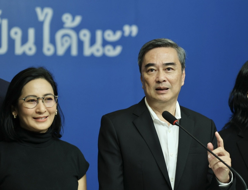 "มาร์ค" ไม่สนขุดอดีตปี 53! ลั่นสมาธิดี "เดินหน้าขายนโยบาย" ไม่หวั่นโดนป่วนหาเสียง