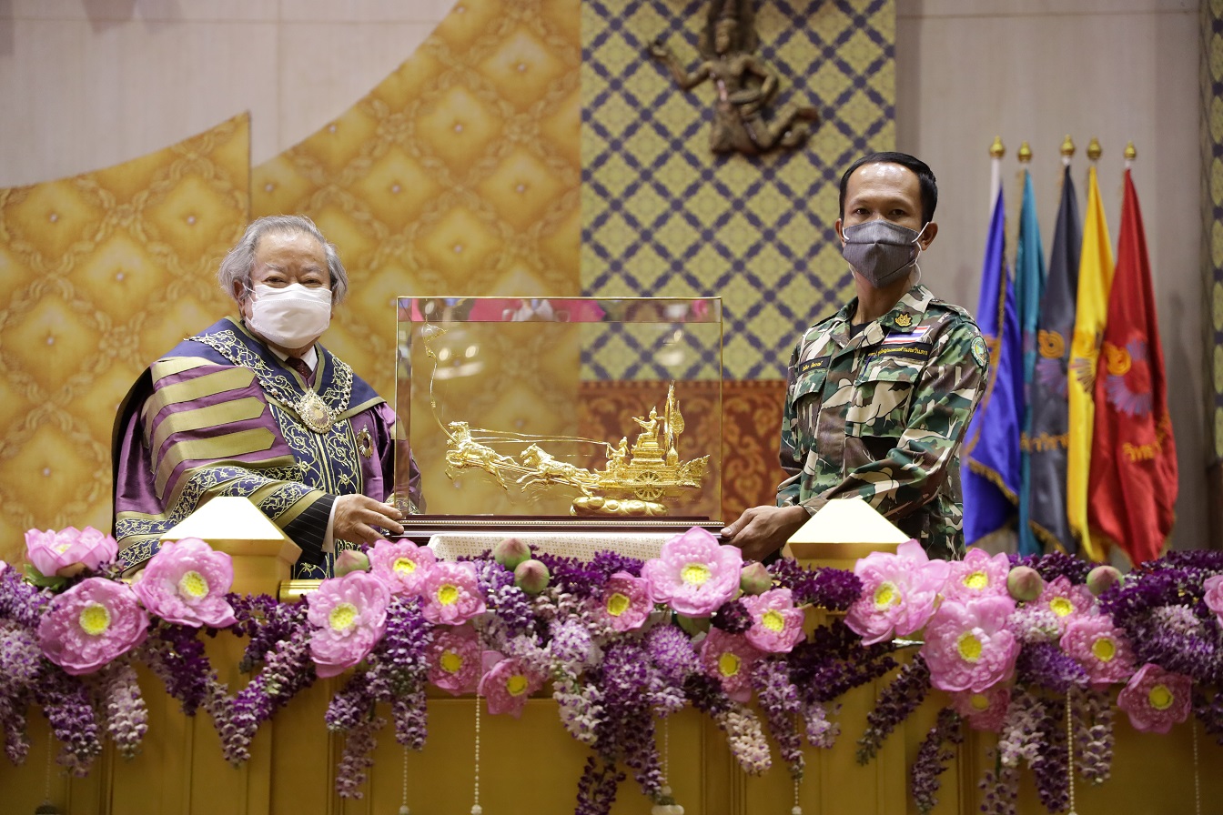 ม.รังสิต มอบรางวัลสุริยเทพทองคำ      ให้วีรบุรุษทุ่งใหญ่ฯ “วิเชียร ชิณวงษ์” 