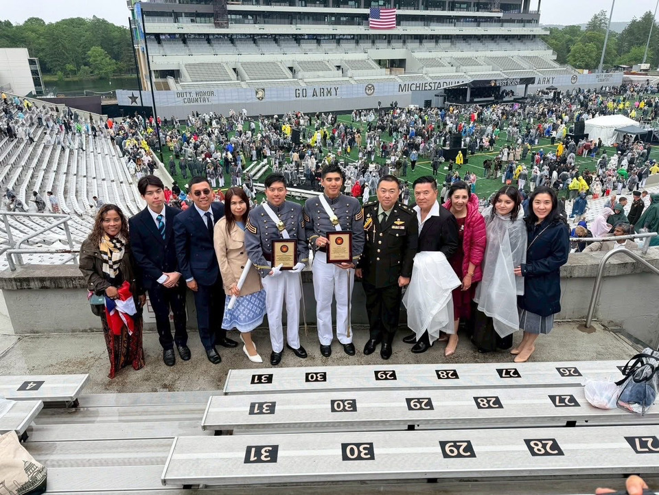 ผงาดเวทีโลก! "หมวดลัคกี้-หมวดนน" 2 นร.นายร้อยไทย คว้าเกียรตินิยม West Point สหรัฐฯ บิ๊กกลาโหมอเมริกายืนตะเบ๊ะสดุดี