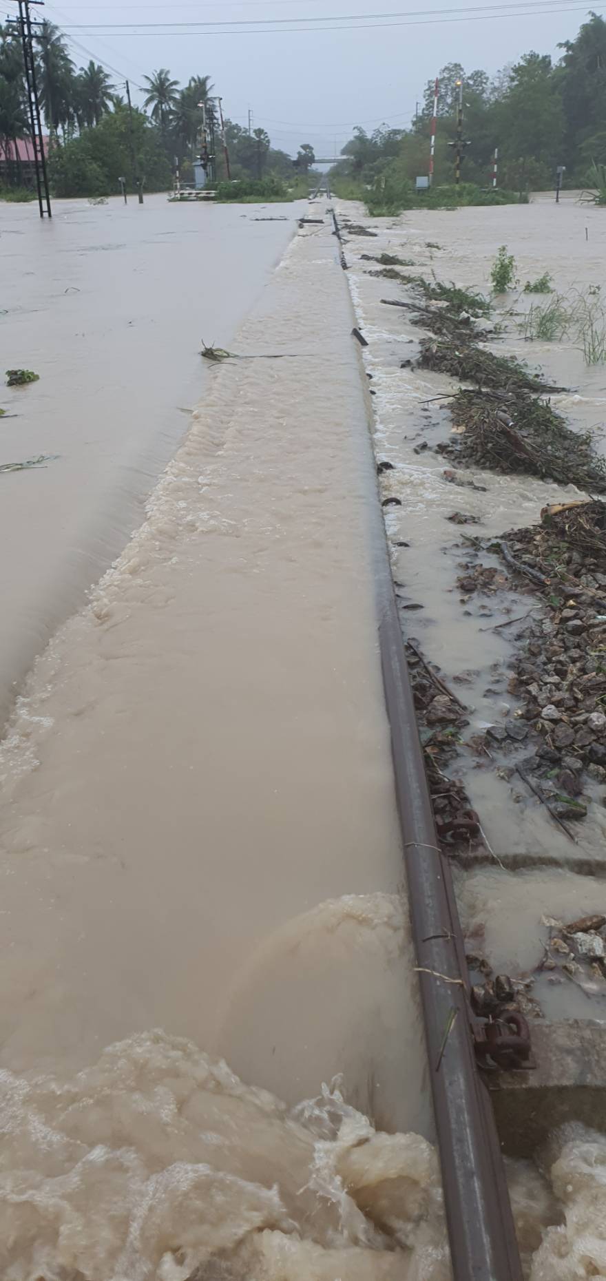 พิษน้ำท่วม! รถไฟฯ เปลี่ยนเส้นทางล่องใต้ "ต้นทาง-ปลายทาง"สถานีหาดใหญ่ ยะลา สุไหงโก-ลก 18-19 ธ.ค.นี้