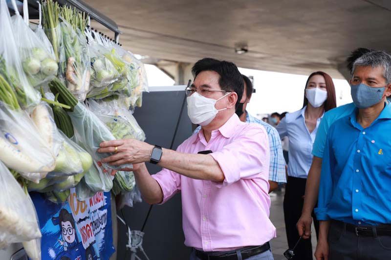 พณ.ส่งรถโมบายขายผักสดราคาถูก ลดผลกระทบพิษน้ำท่วม-คลายล็อกดาวน์
