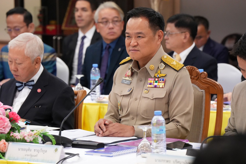 "นายกฯ" ควง "บวรศักดิ์" เข้าพบกกต.หารือแนวทางทำประชามติร่างรัฐธรรมนูญ ยกเลิกเอ็มโอยู 2ฉบับ 