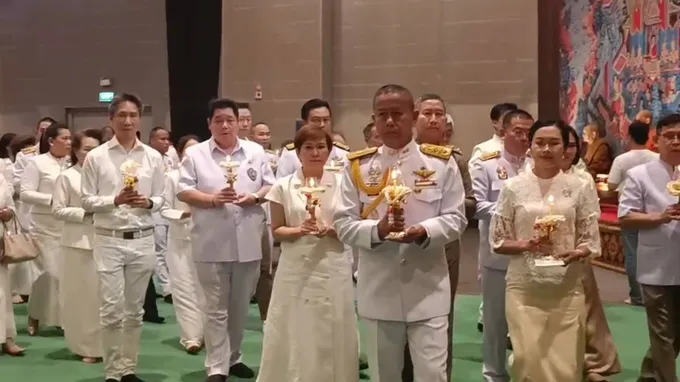 แม่ทัพภาคที่ 2 นำชาวโคราชฉลองวิสาขบูชาโลกกับงานบุญยิ่งใหญ่ สุขใจใกล้ธรรม "วิสาขบูชา พุทธบารมี ปีที่ 14"