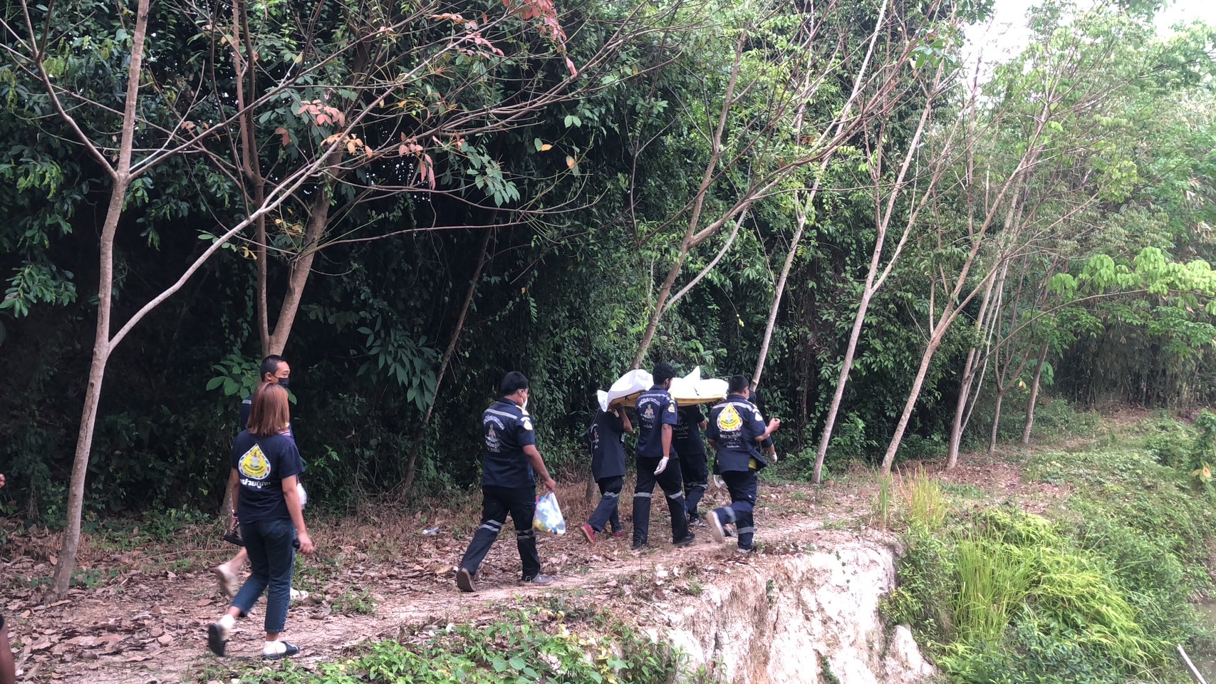 หนุ่มโรงไฟฟ้าตายปริศนาทิ้งศพบ่อตกปลา