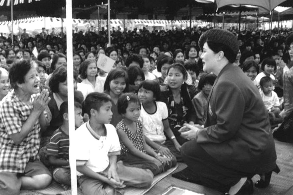 สื่อทั่วโลก รายงานข่าว “สมเด็จพระพันปีหลวง” สวรรคต