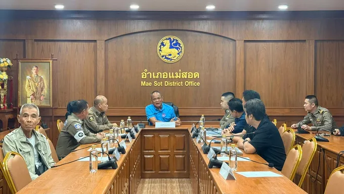 แม่สอดเร่งแก้รถติดหน้าสะพานมิตรภาพไทย–เมียนมาแห่งที่ 1 จัดระเบียบจอดรถ ลดแออัดชายแดน