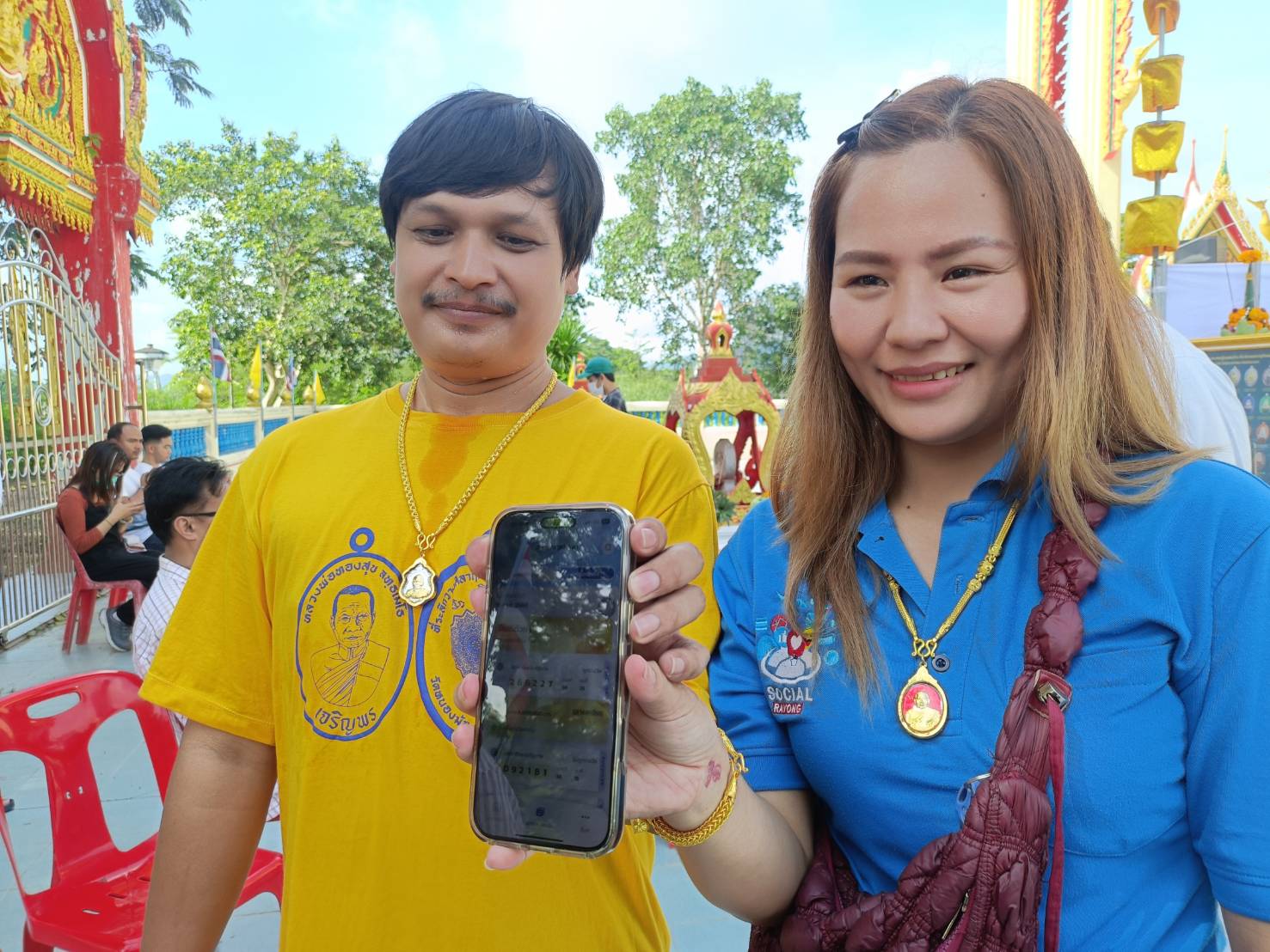 หนุ่มโรงงานดวงเฮงถูกรางวัลที่1 จาก แอปเป๋าตัง เผยฝันเห็นอุจจาระ แล้วใช้มือจับ ตีเลขจากกูเกิ้ล 27 ตรงกับทะเบียนรถ เลย ซื้อจากเป๋าตัง เชื่อบารมีหลวงปู่ทองสุข 