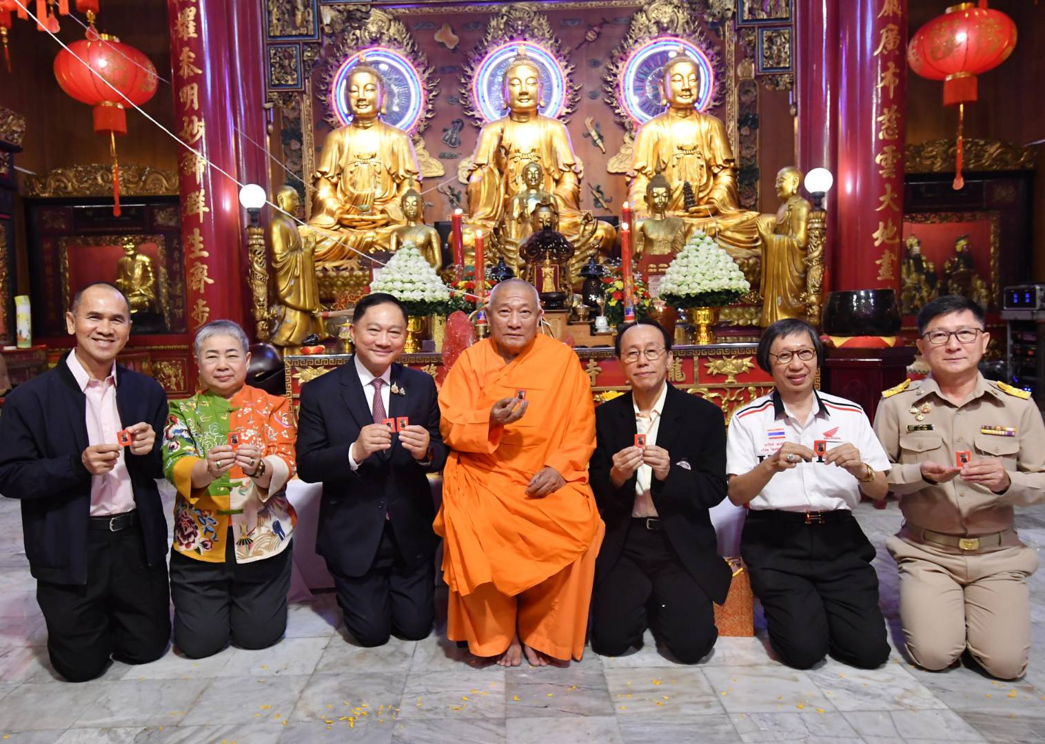 เมาไม่ขับจับมือปอเต็กตึ๊ง- วิริยะประกันภัยลดอุบัติเหตุตรุษจีนเมาไม่ขับมอบเหรียญเทพเจ้ากวนอูเตือนสติไม่ประมาท