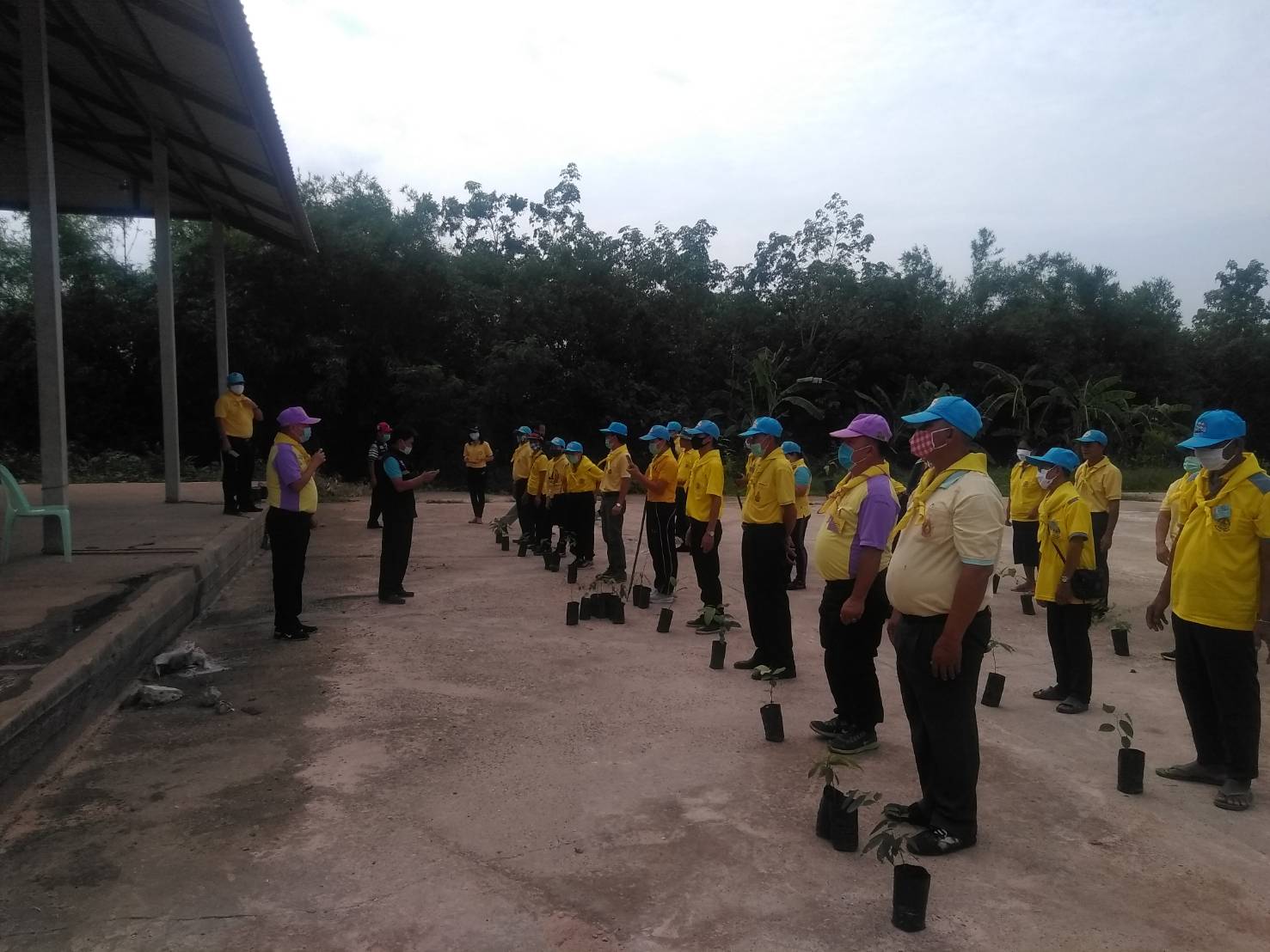 นายอำเภอศรีสงครามนครพนมรวมพลังจัดกิจกรรม ภายใต้โครงการ "จิตอาสาต้านภัยแล้ง"  