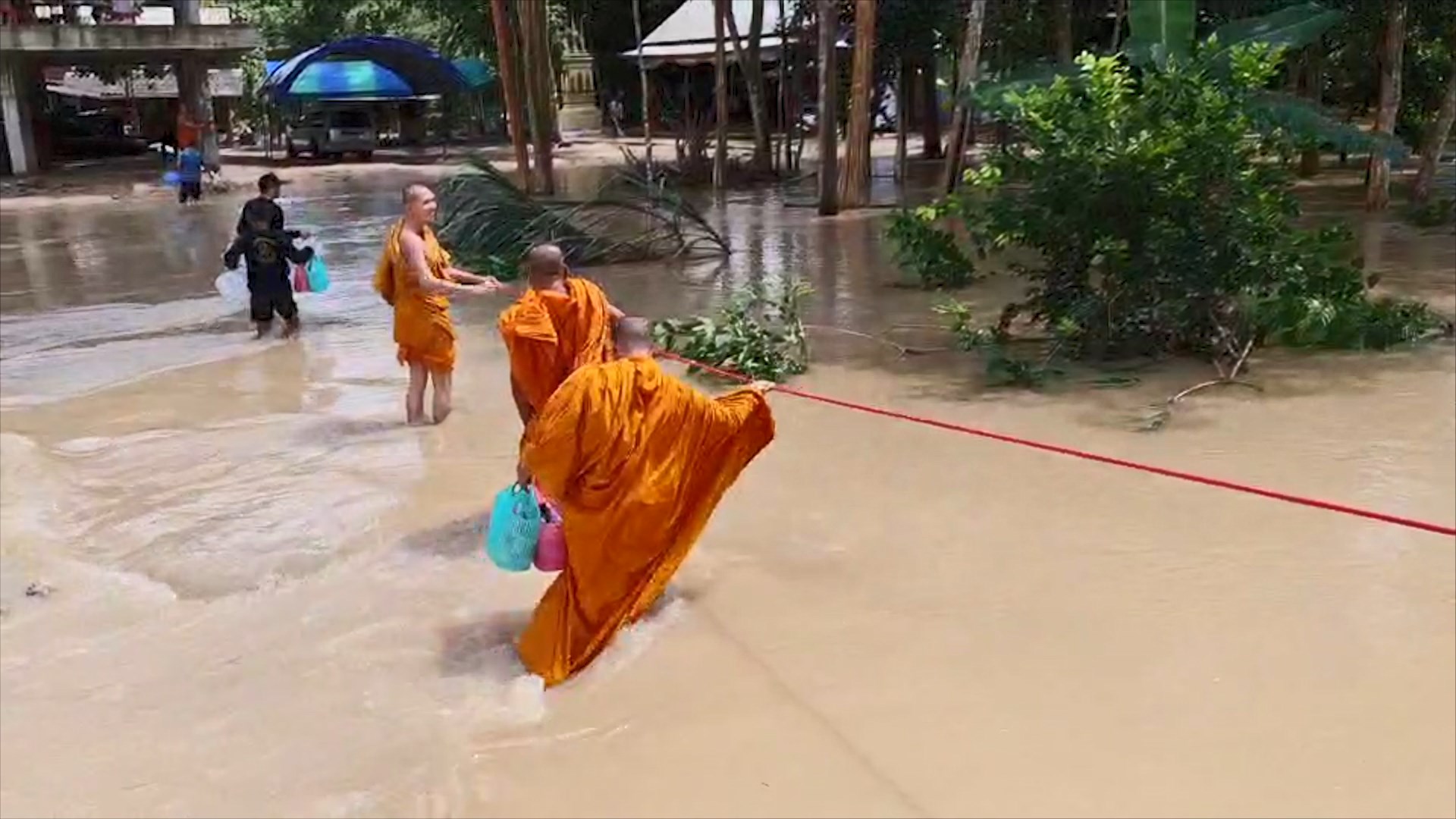 น้ำป่าไหลเข้าท่วม3ตำบลในอำเภอนาทวี  