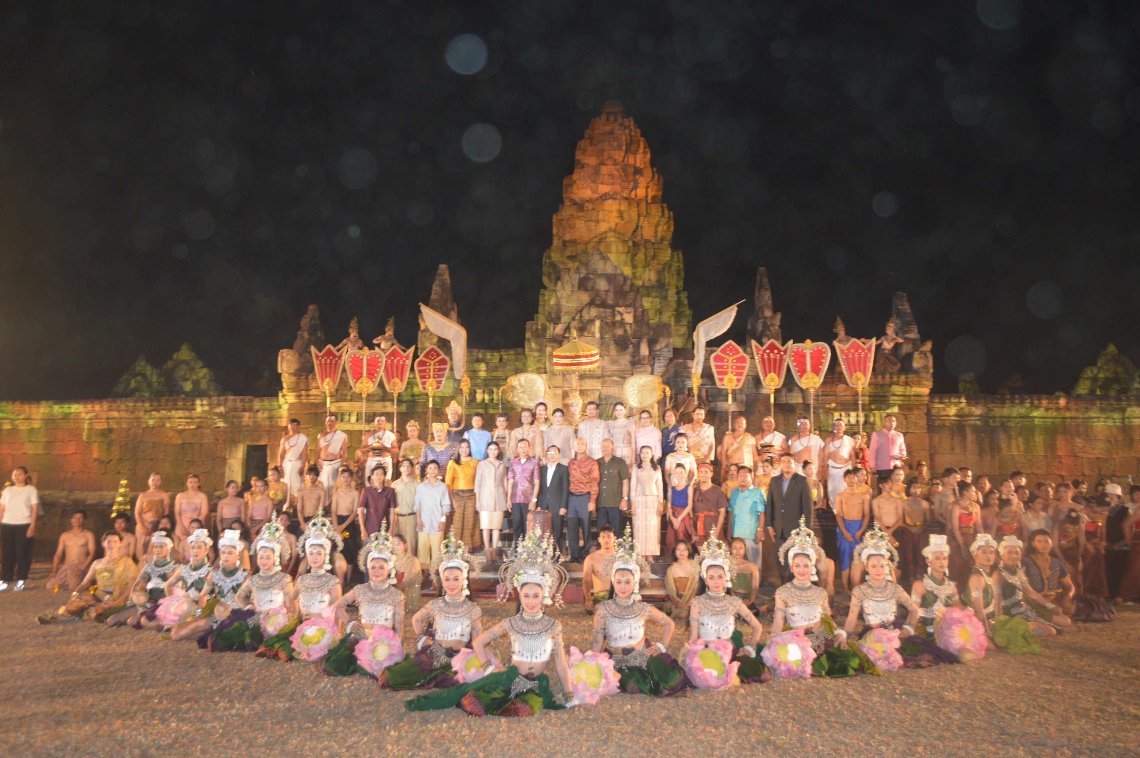 "สระแก้ว"เปิดแสดงแสงสีเสียง สื่อผสม “สด๊กก๊อกธม” ตอน “จารึกจอมราชันย์ ตำนานเทวราช