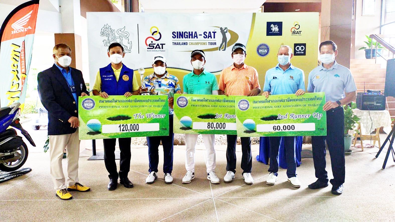 “โปรหมาย" ประหยัด มากแสง โปรเจ้าถิ่นคว้าแชมป์สวิงแชมเปี้ยนส์ทัวร์หัวหิน