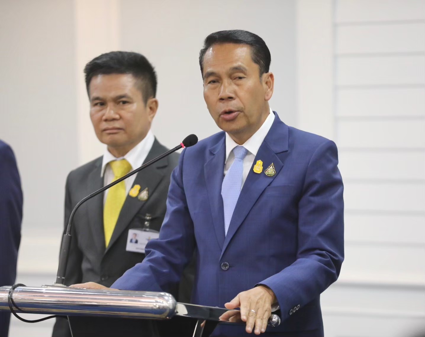 "สุทิน" มั่นใจขั้นตอน ตรวจสอบคุณสมบัติ "พิชิต" ถูกต้อง แนะอย่าชิงลาออก ให้อยู่เพื่อพิสูจน์ตัวเอง