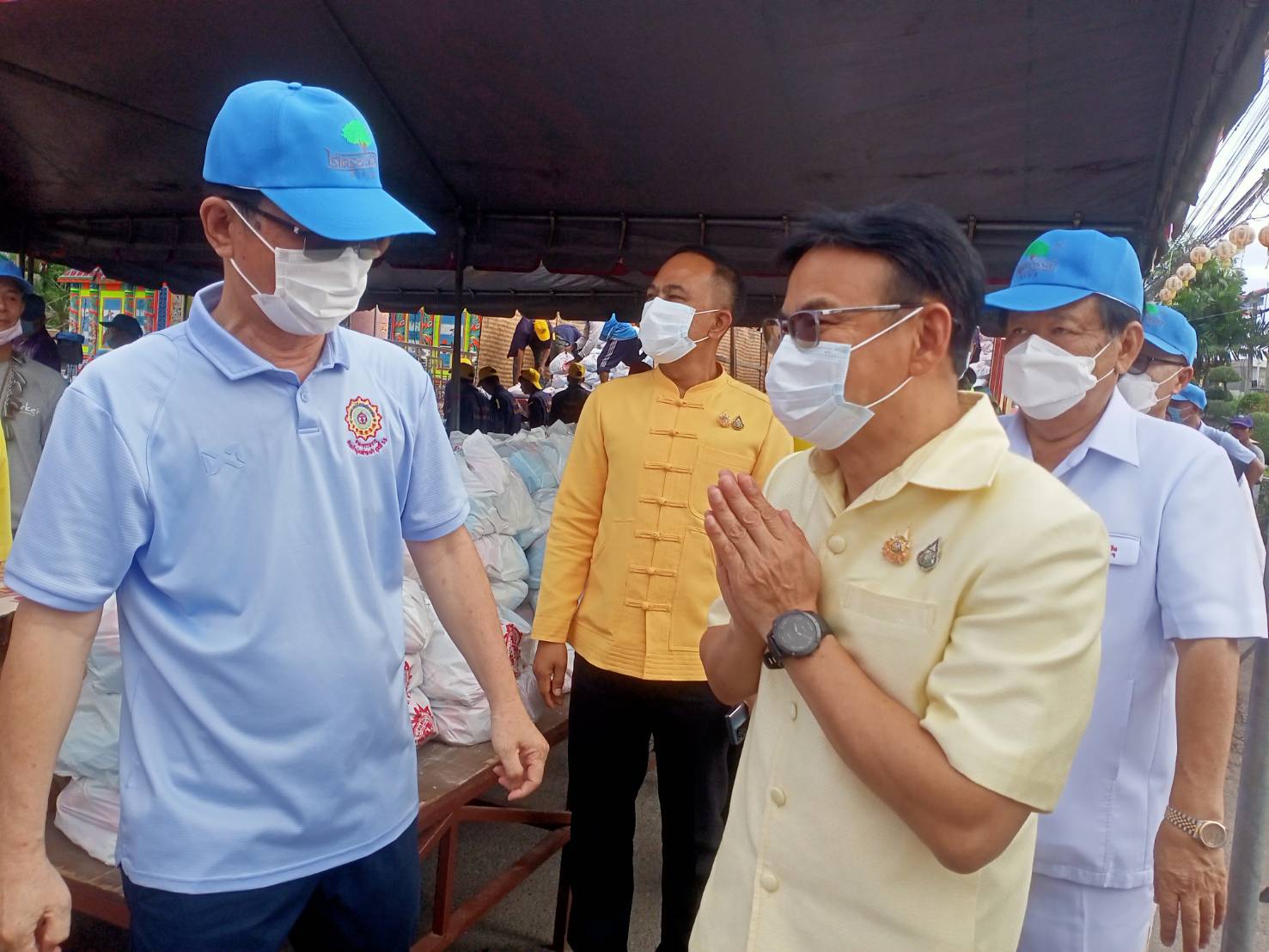 สืบสานประเพณีเทกระจาด "ซิโกว" ผู้ยากไร้ กว่า 5,000-6,000 คน แห่รับของ 