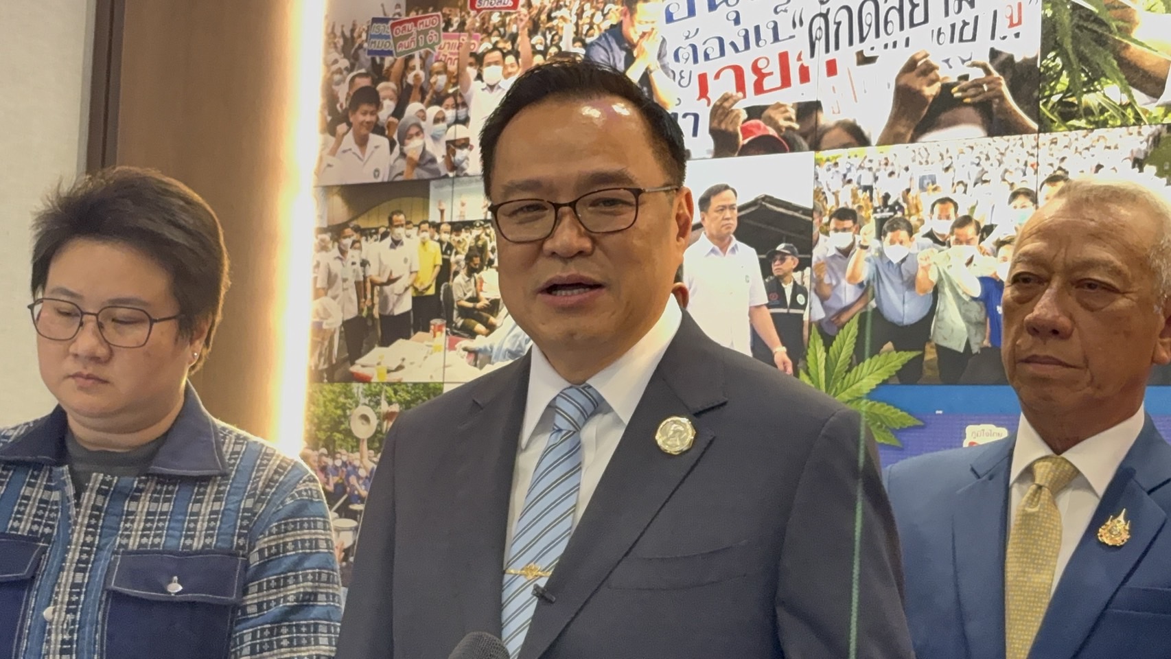 “อนุทิน” เผย มท.พร้อมหนุน "ดีเอสไอ" จับตัว “ณฐพร” ดำเนินคดีฟอกเงิน บอกอย่าปล่อยให้หมดอายุความ