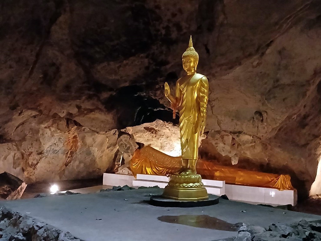 ชาวจอมบึง วอนขอพระพุทธรูปโบราณกลับคืนสู่ถ้ำจอมพล