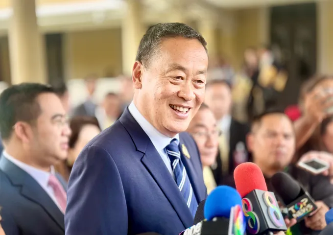 “นายกฯ”หอบ รมต.เชียร์บอลไทย แข่งรอบคัดเลือก เผยโทรให้กำลังใจ “เจ-ชนาธิป” สู้เต็มที่