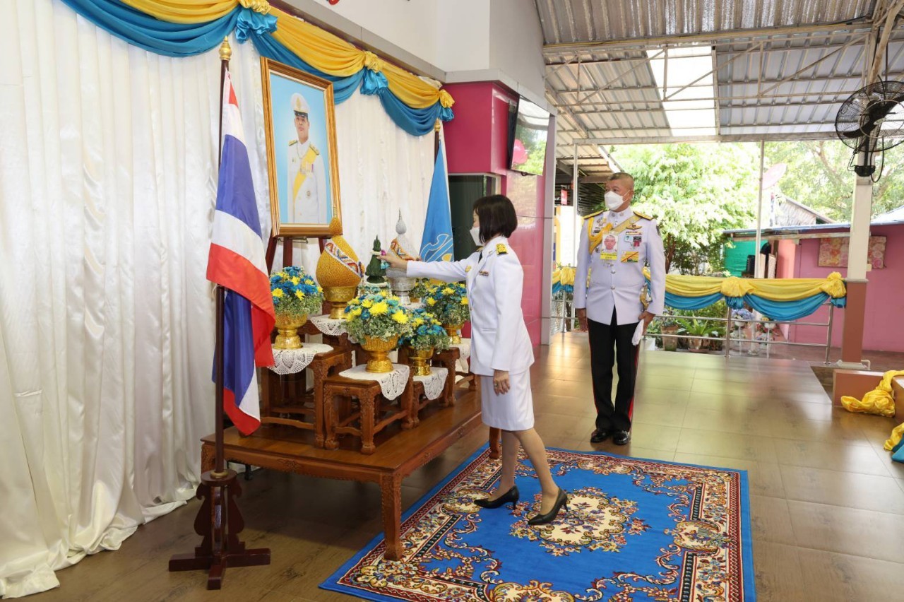 “ในหลวง-ราชินี” โปรดเกล้าฯ พระราชทานเลี้ยงอาหารกลางวัน สิ่งของ เครื่องอุปโภคบริโภค และเวชภัณฑ์ทางการแพทย์ แก่สถานสงเคราะห์ต่าง ๆ เนื่องในโอกาสวันคล้ายวันประสูติ สมเด็จพระเจ้าลูกยาเธอ เจ้าฟ้าทีปังกรรัศมีโชติฯ