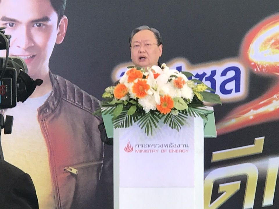 กระทรวงพลังงานเร่งส่งเสริมใช้น้ำมันบี 10ลดฝุ่นหนุนราคาปาล์มน้ำมัน  