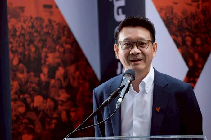 "วีระยุทธ" บี้รัฐบาลเร่งออกมาตรการคู่ขนาน บรรเทาวิกฤตน้ำมัน หลังขึ้นดีเซลอีก 3.50 บาท ชงทำ 3 เรื่องด่วน