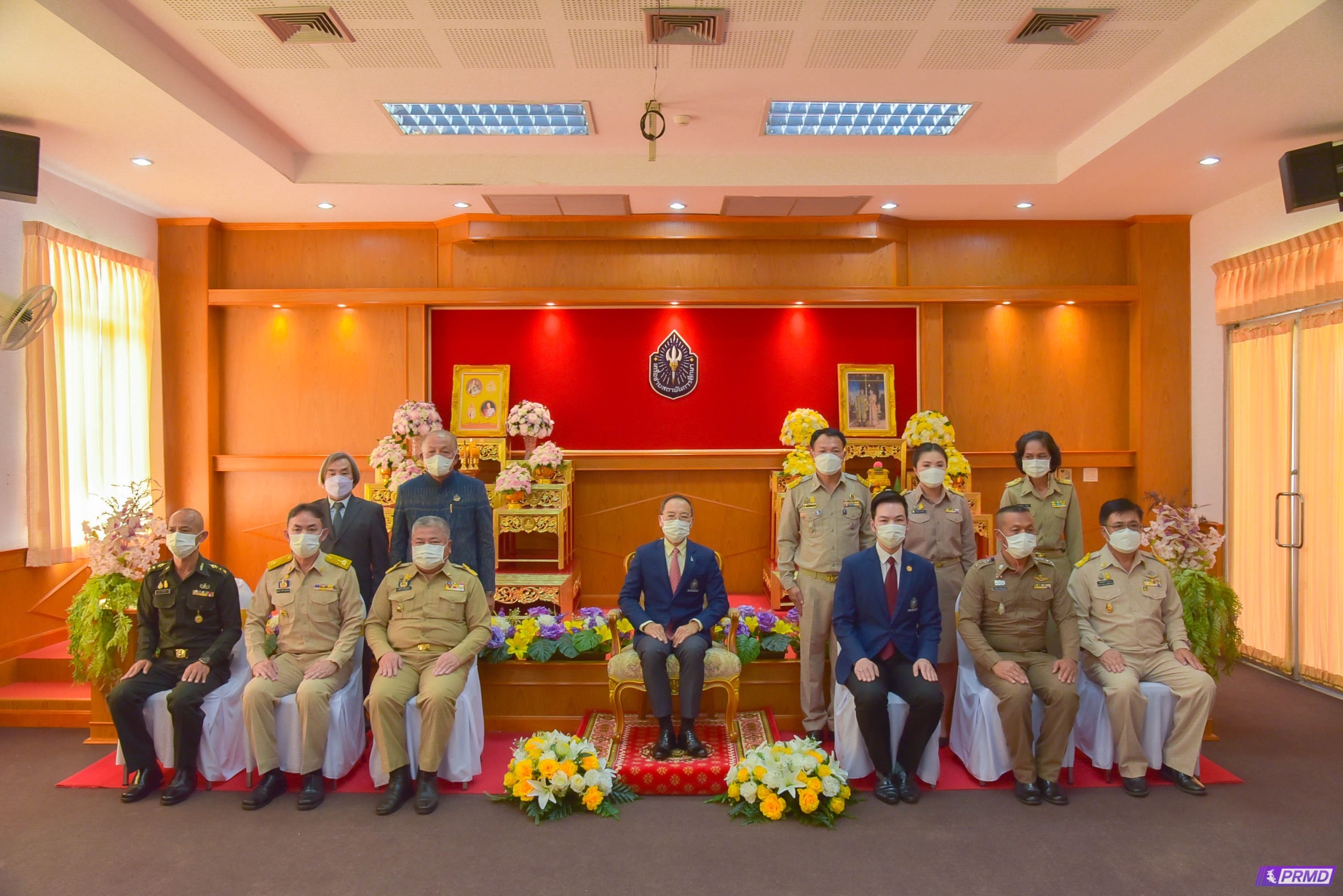 ประธานมูลนิธิสถาบันการศึกษาในรัชกาลที่ 6 และสมเด็จฯ เจ้าฟ้าเพชรรัตนราชสุดาฯ เสด็จเยี่ยมโรงเรียนมุกดาลัย 