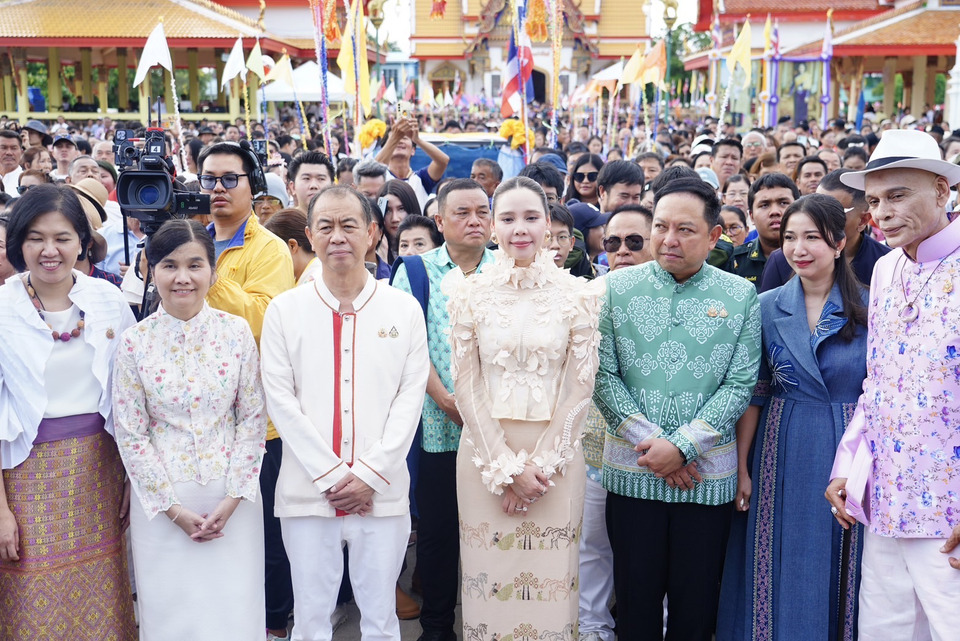 “ตักบาตรเทโวอุทัยธานี 2568: สืบสานประเพณี ศาสนา และวัฒนธรรมอย่างยิ่งใหญ่”